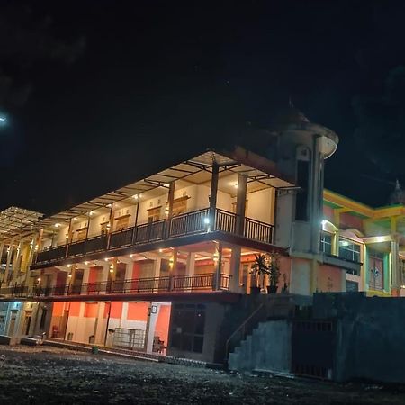 Hotel Nur Cahaya - Syariah Probolinggo Exteriör bild