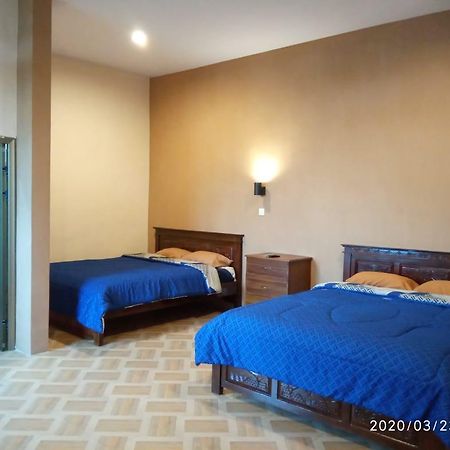 Hotel Nur Cahaya - Syariah Probolinggo Exteriör bild