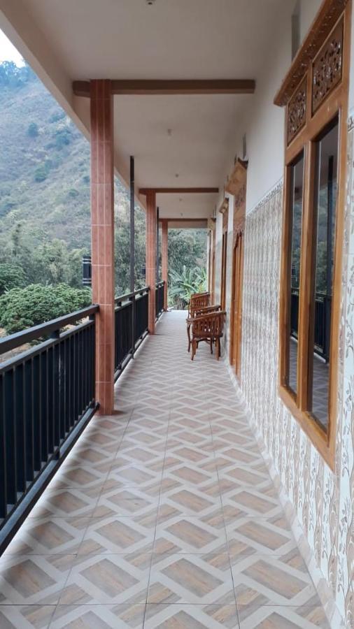 Hotel Nur Cahaya - Syariah Probolinggo Exteriör bild