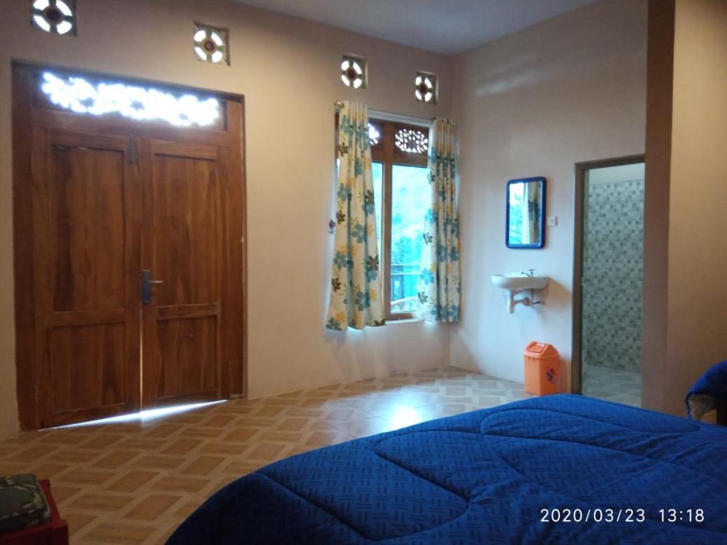 Hotel Nur Cahaya - Syariah Probolinggo Exteriör bild